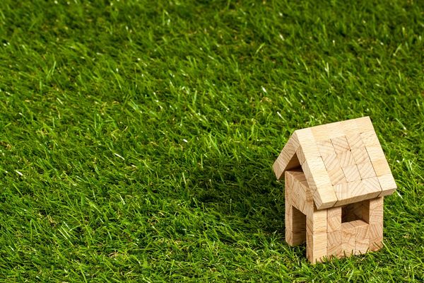 Jak wybrać idealne pokrycie dachowe dla Twojego domu?